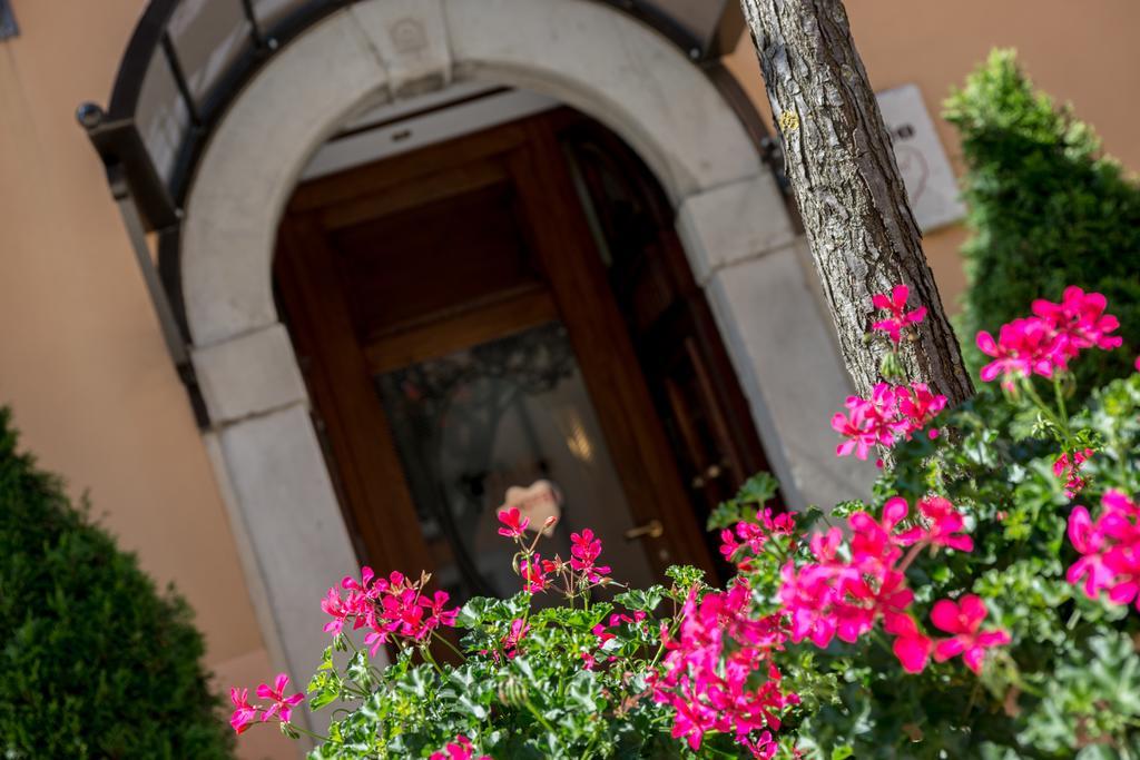 Hotel Il Tiglio (Adults Only) Castel Di Sangro Dış mekan fotoğraf